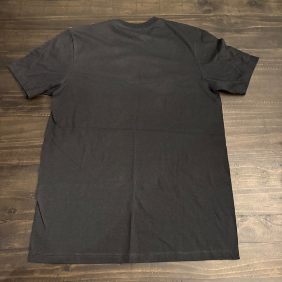 Nike Men’s Air Graphic T-Shirt Size M - Medium Black Red Logo New Without Tags - Picture 5 of 5